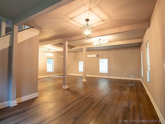 3rd image of 1203 Cherry St