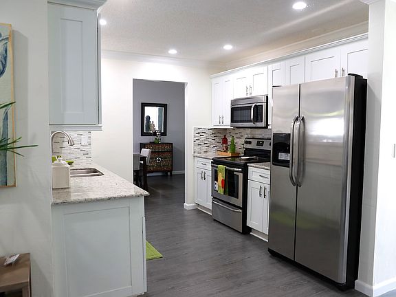 5th image of 2873 SW 13th Dr