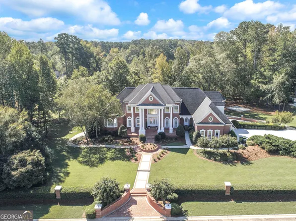 125 Turnberry Cir, Fayetteville, GA 30215