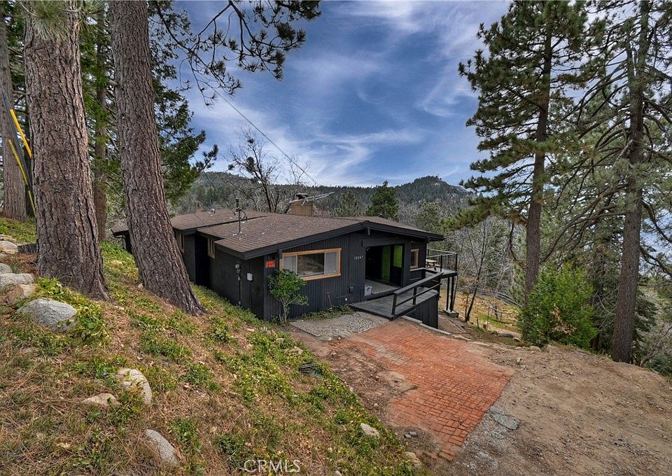 1st image of 32047 Pine Cone Dr