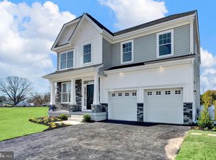 6 Misty Meadow Ln, Hamilton, NJ 08619