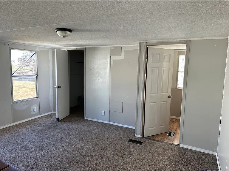446 Loose Creek Hwy — Photo 8