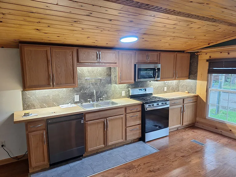 533 County Road 1600 N #13 — Photo 6