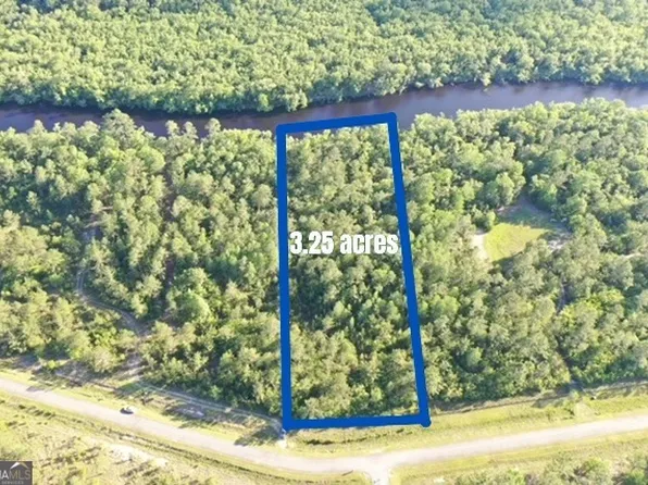 939 Lake Deborah Dr, Folkston, GA 31537