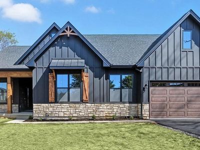 3 Libbys Ridge Rd, Berkeley Springs, WV 25411