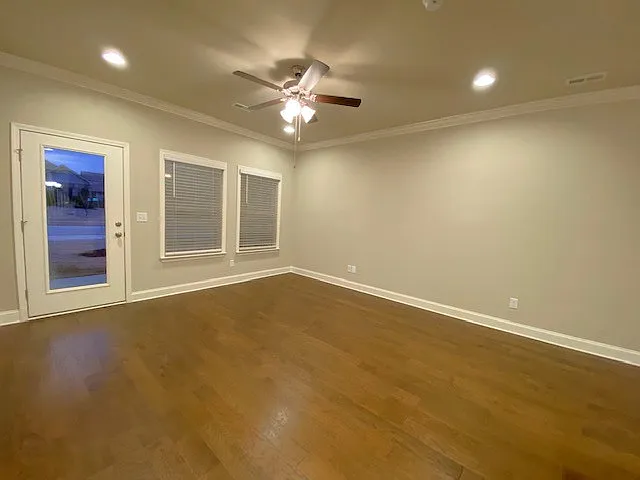 21 Winter King Dr SW — Photo 6