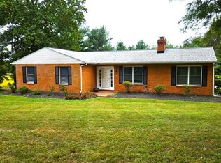 7 Skyline Ln, Washington, VA 22747