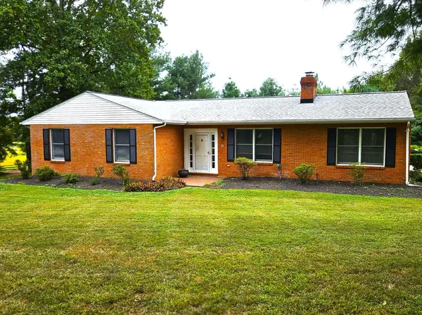 7 Skyline Ln, Washington, VA 22747