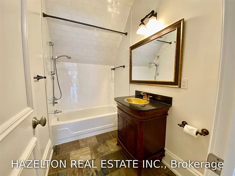 19 Lowther Ave #3 — Photo 23