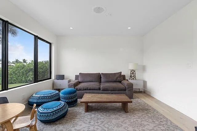 21 Duke Dr — Photo 11