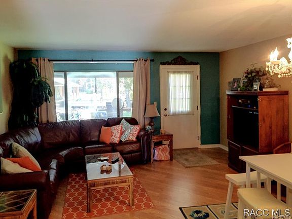 5th image of 1637 SE Paradise Cir W