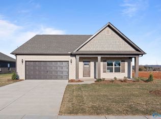 127 Headen Ln, Huntsville, AL 35811