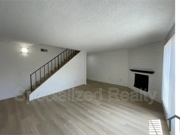 322 E Dryden St #4, Glendale, CA 91207