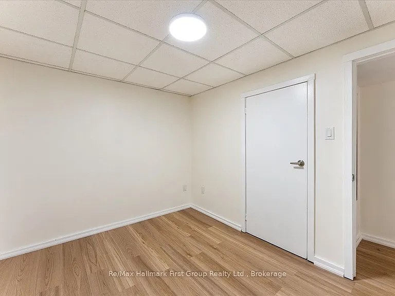 121 Ribblesdale Dr — Photo 18