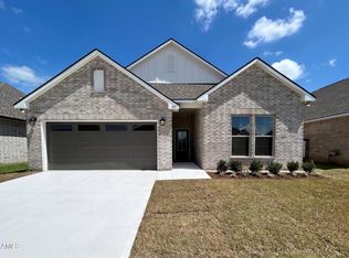 104 Star Ln, Broussard, LA 70518