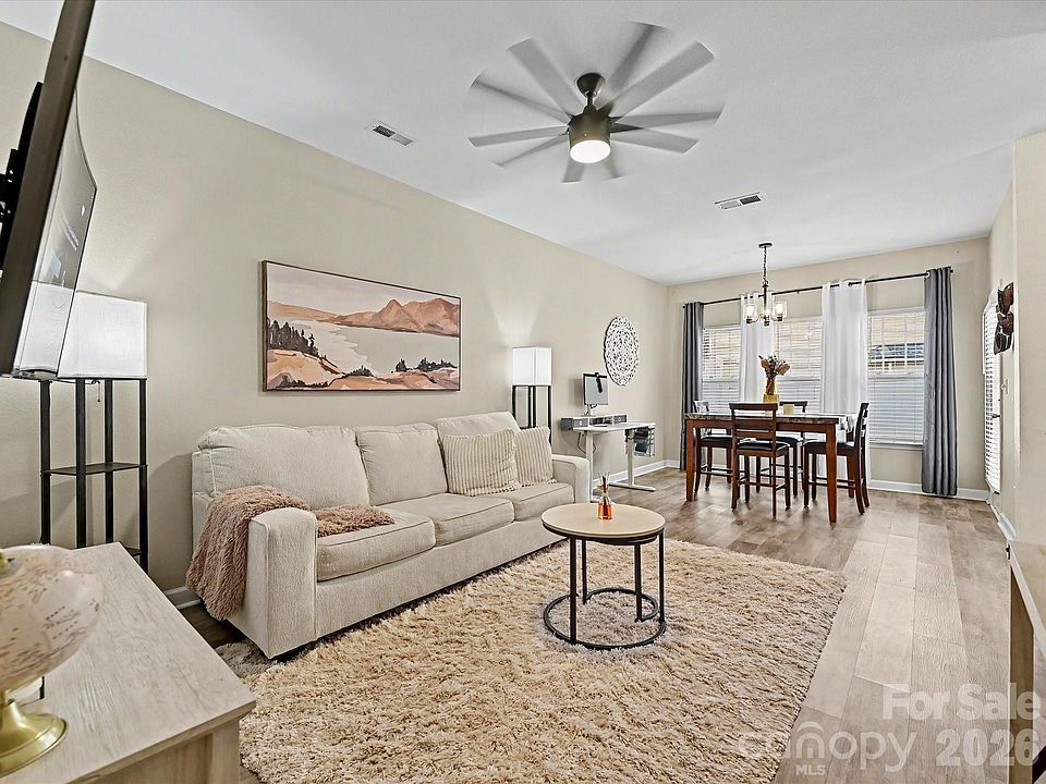 1st image of 334 Bridal Veil Dr