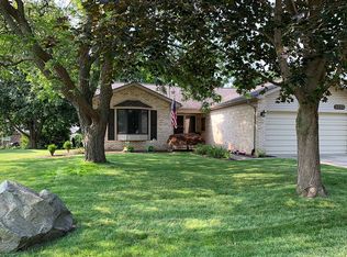 2093 Warrington Rd, Rochester Hills, MI 48307