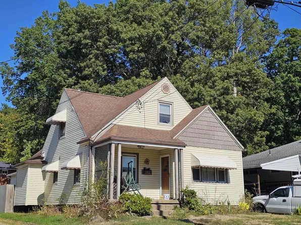 1925 Adelaide Blvd, Akron, OH 44305