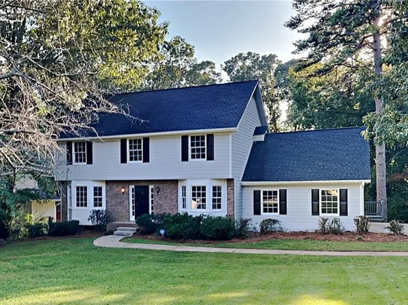 416 Lees Trce SW, Marietta, GA 30064