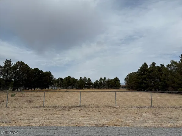 5830 S Corrine St, Pahrump, NV 89048