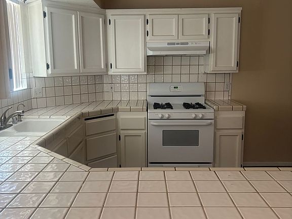 3rd image of 21141 Wisteria St
