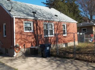 2120 Middle Ln, Shively, KY 40216