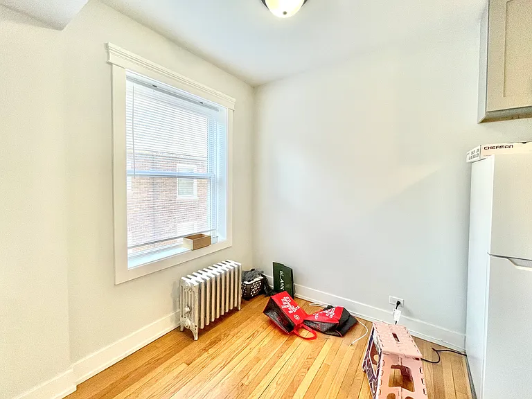 2803 W Lunt Ave #G3 — Photo 3