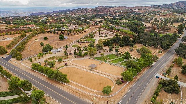 1st image of 20202 Avenida De Arboles