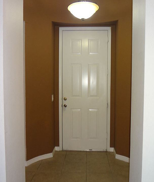 1st image of 750 Benton Dr