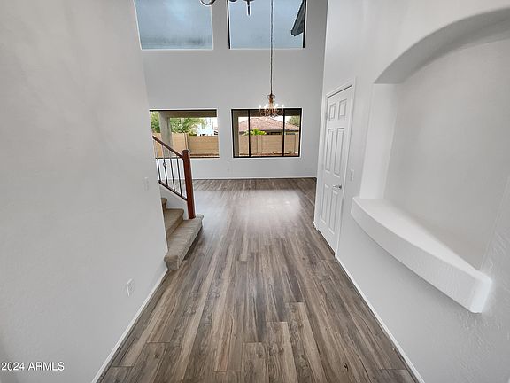 4th image of 29803 W WHITTON Avenue