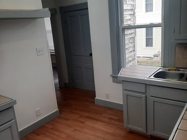 636 N High St — Photo 4
