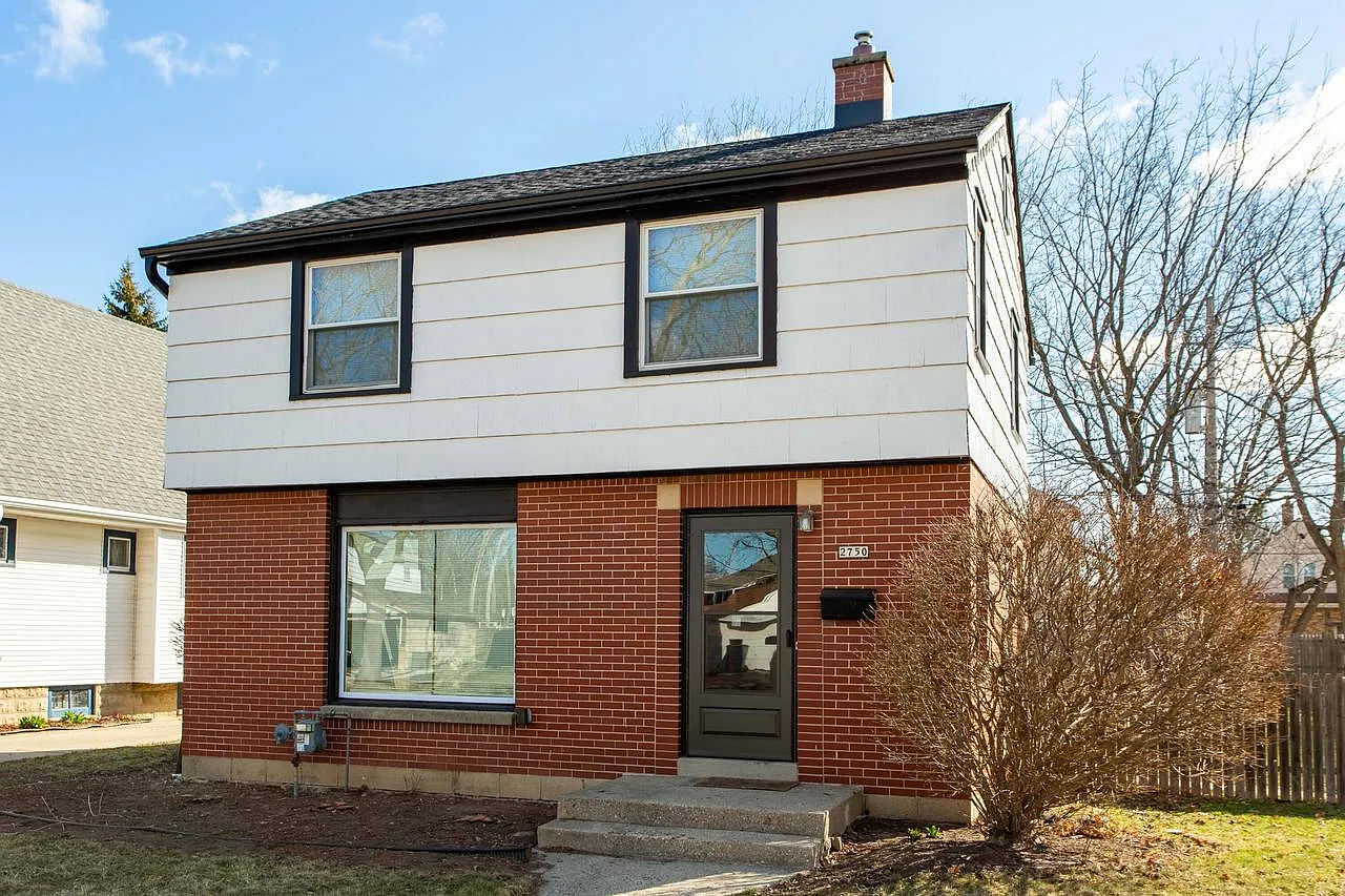 2750 North 61st STREET photo 1