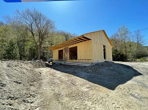 2nd image of 76 Laurel Rd