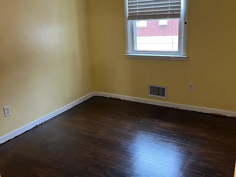 120 Thomas St #1 — Photo 6