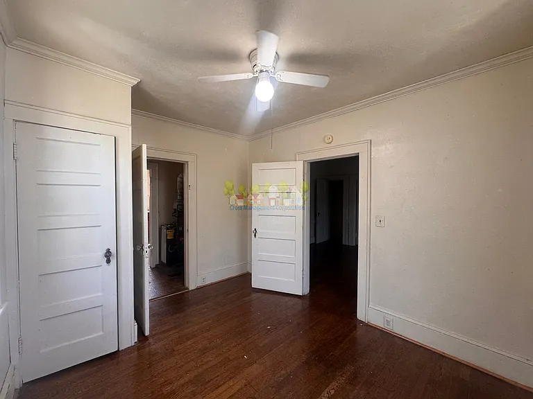 630 W Washington St #1/2 — Photo 17