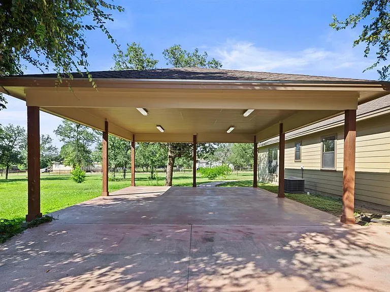 1404 Kings Valley Dr — Photo 5