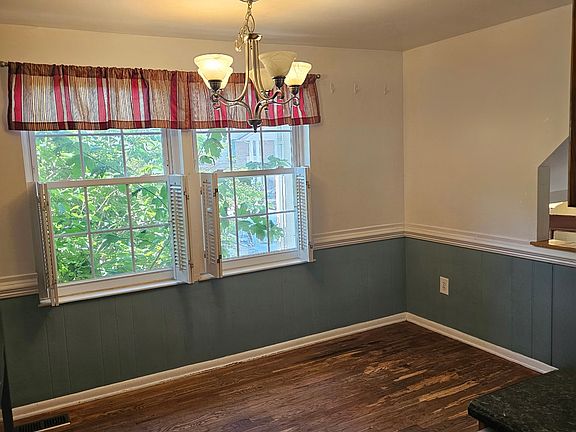 Dining area (floors were updated and walls repainted as seen in other photos)