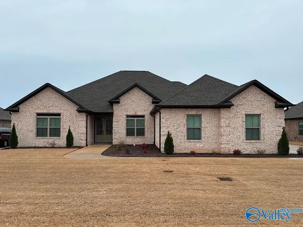 26430 Birkshire Ln, Athens, AL 35613