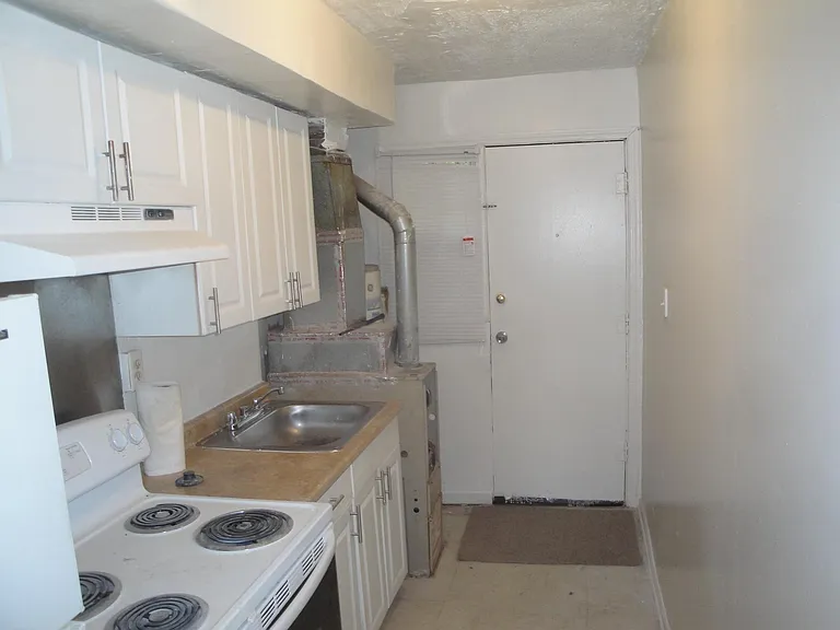 129 53rd St SE #1 — Photo 3