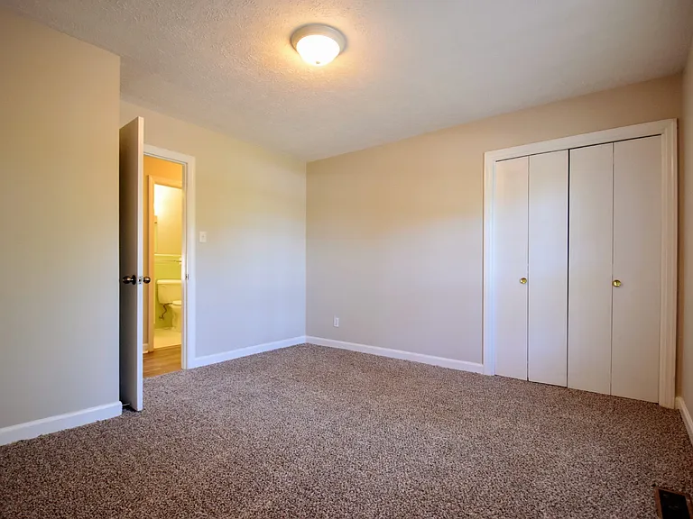 1509 Paisley Ave — Photo 9