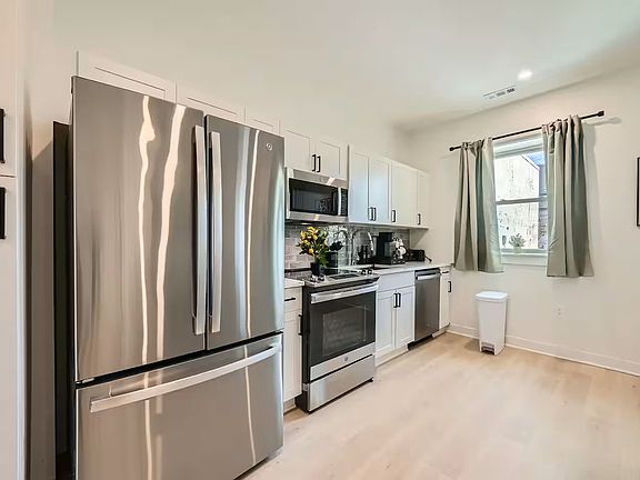 2nd image of 731 S Ann St #2
