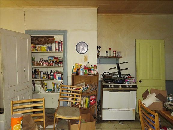 3rd image of 1009 Chartiers Ave