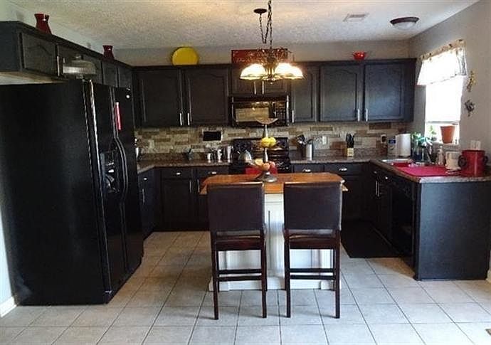 1st image of 1320 Harrington Ct