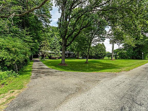 4th image of 587 Windham Rd #13