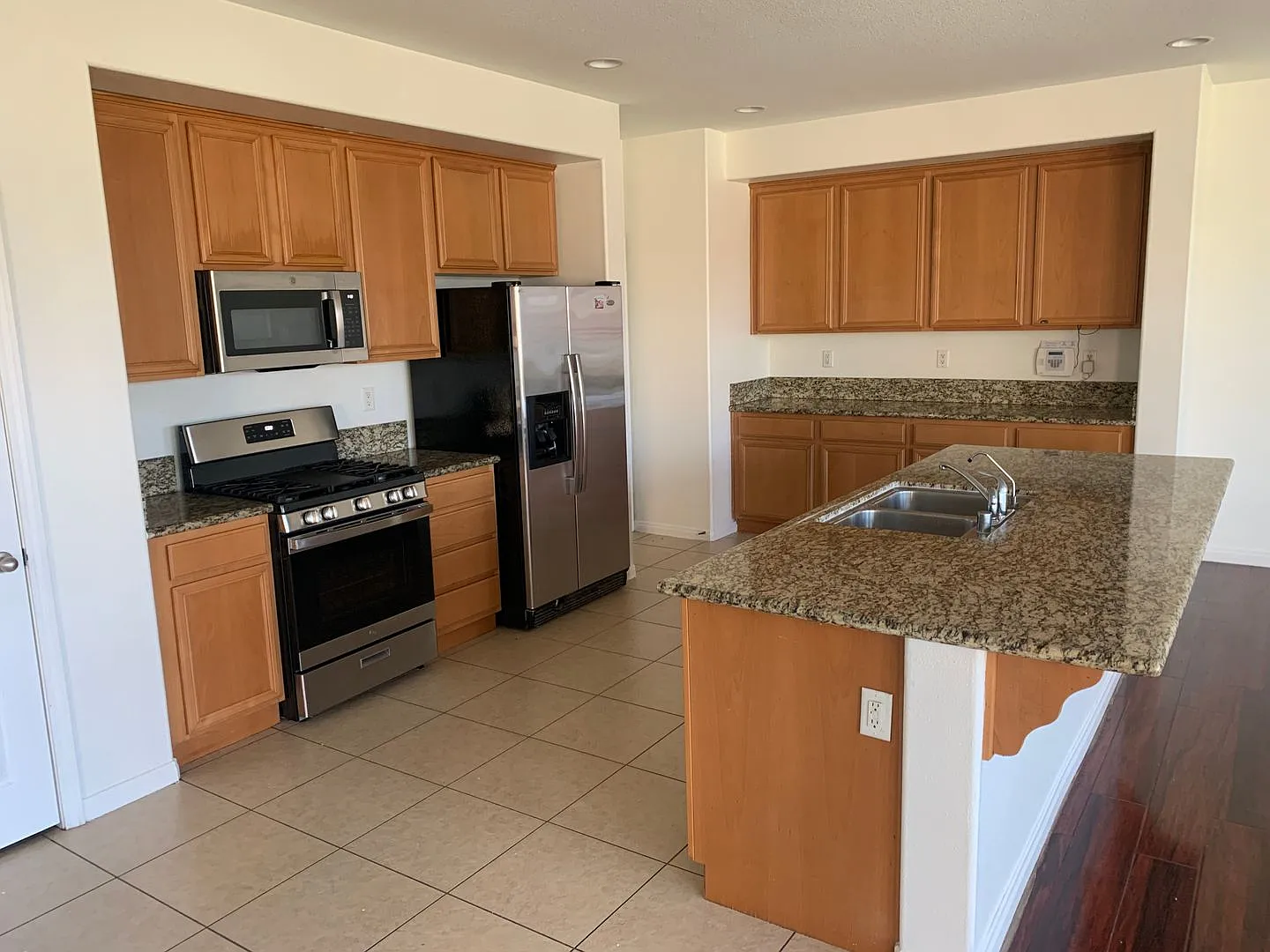 4 Bedroom Home with Paid Solar, 3-Car Garage & Large Backyard — Photo 4