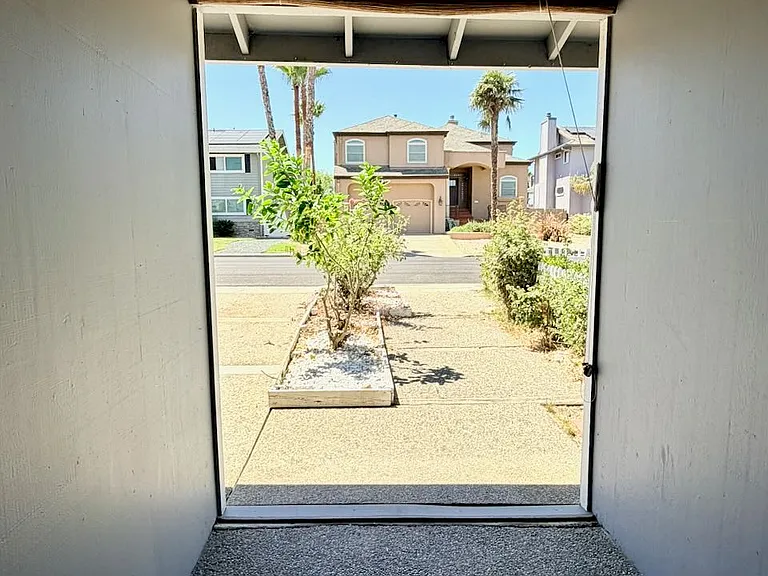 1323 Discovery Bay Blvd — Photo 27