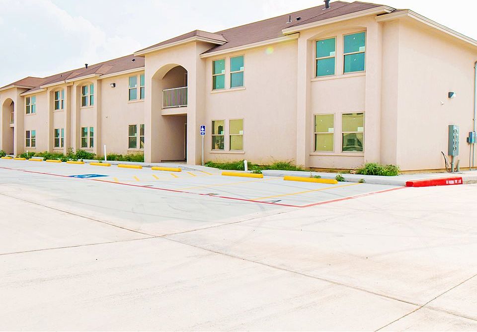 1st image of 1513 Don Camilo Blvd #1