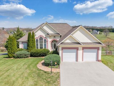 175 Hay Field Dr, Boones Mill, VA, 24065