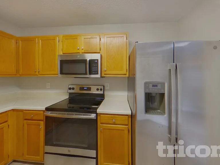 562 Chisolm Way — Photo 5