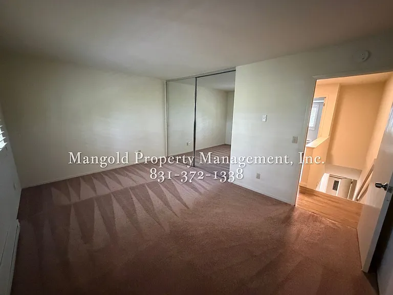 Huckleberry Hill Apartments — Photo 13